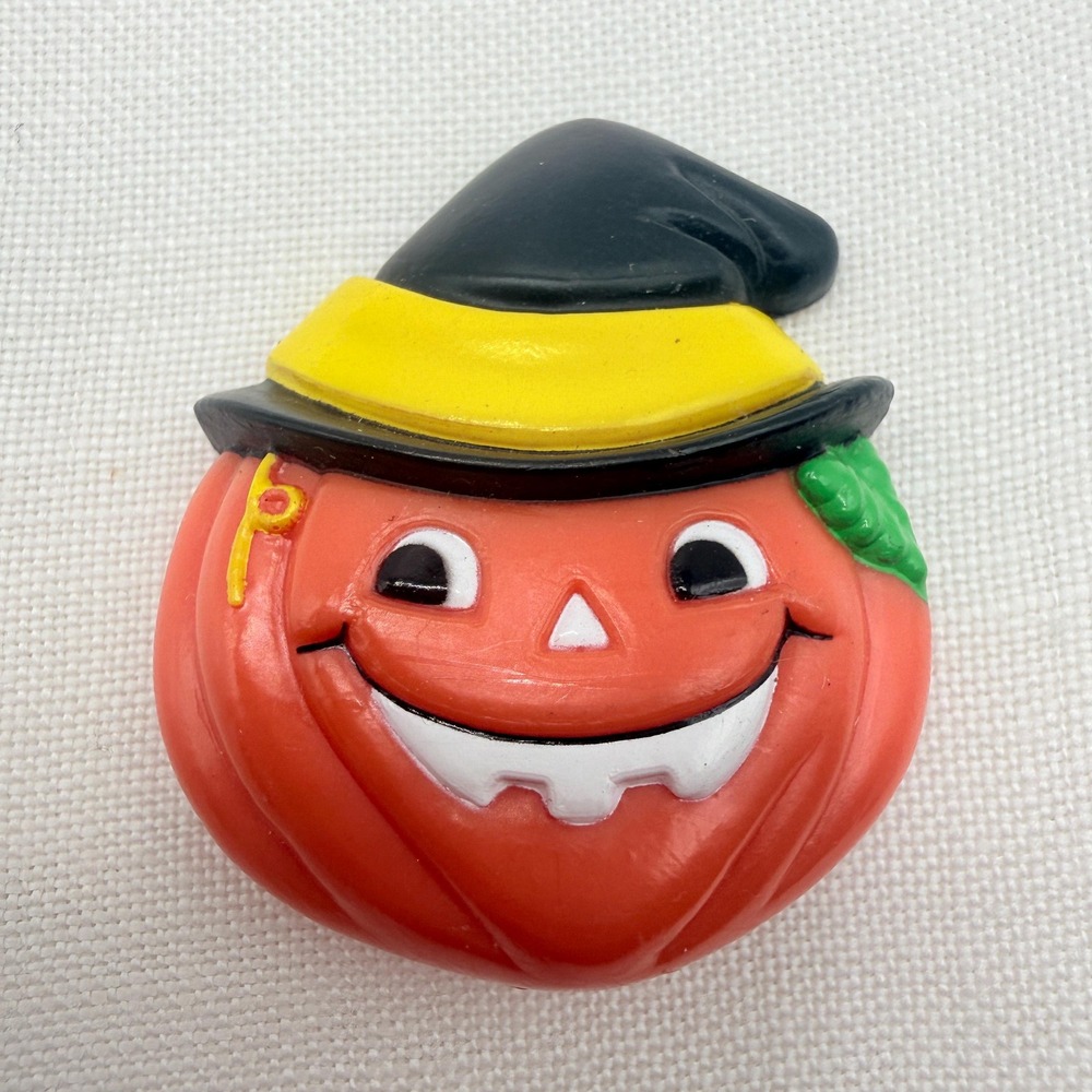 Vintage RUSS Halloween Smiling Jack-O-Lantern Pumpkin in Witch Hat Brooch Pin